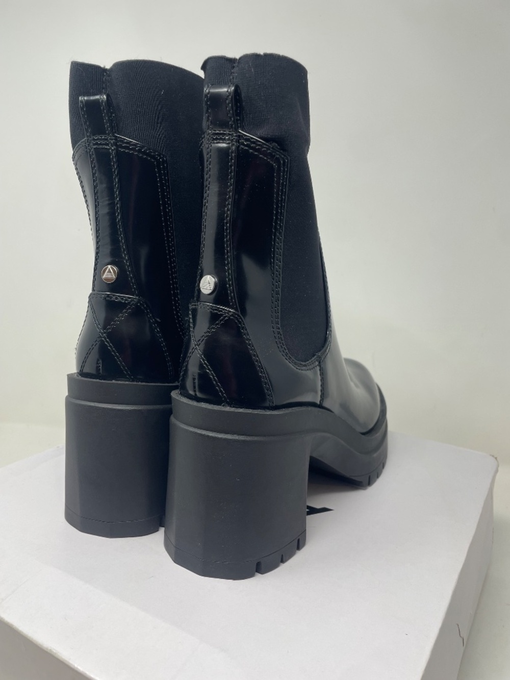 Size 8 Aldo black chunky heeled boots - Picture 4 of 12